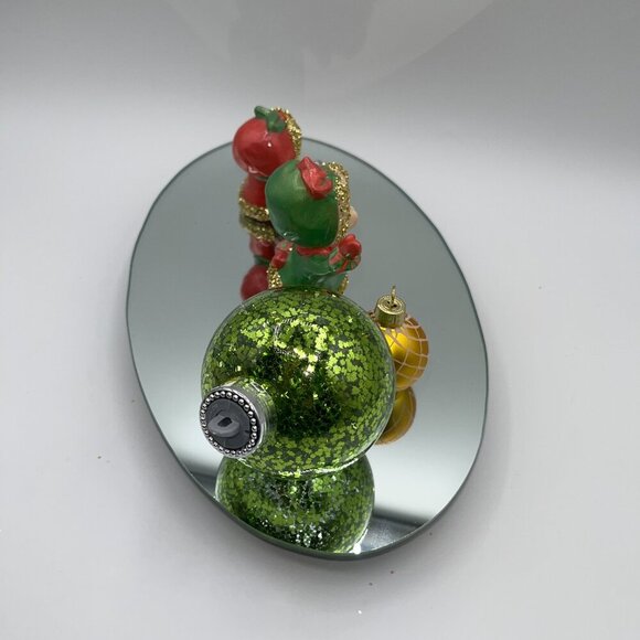 Vintage hand painted holly berry Christmas Ice Skater Girls on pond lighted OOAK - Picture 9 of 14